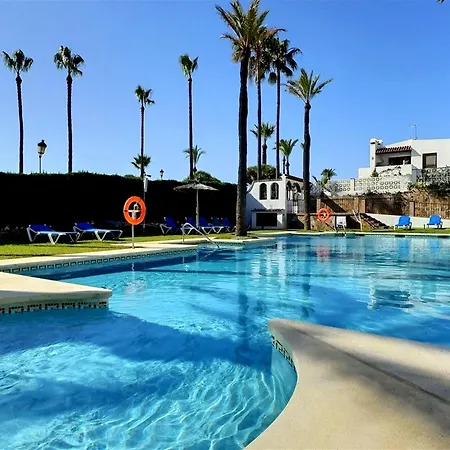 Апартаменты Marina Magic Two Bedroom, Two-bathroom Steps From Duquesa Harbour And The *